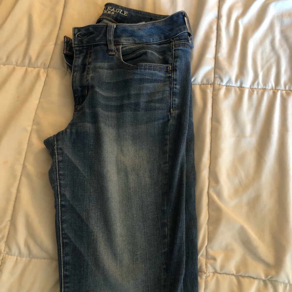 1 pair of jeans